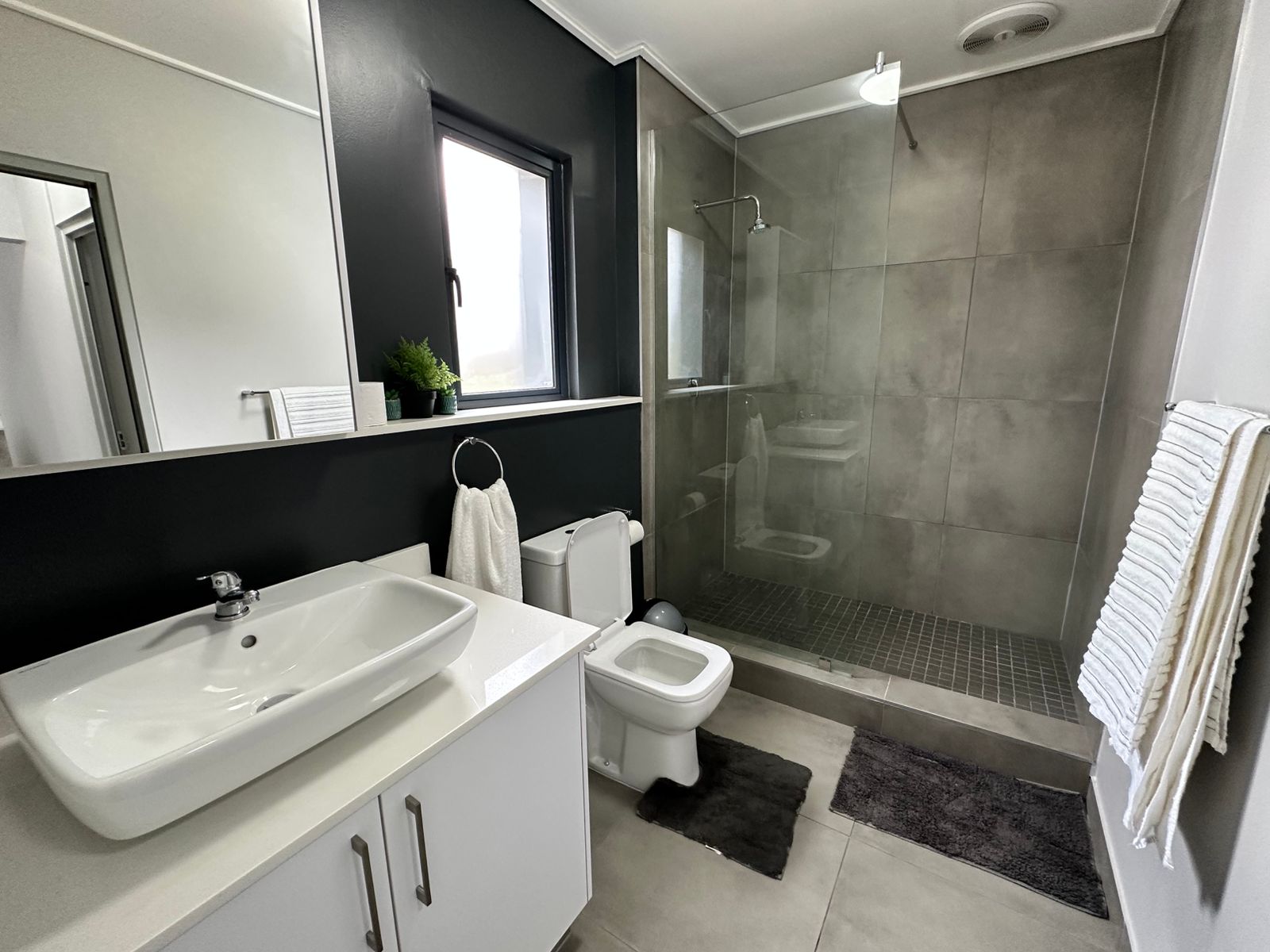 En-suite Bathroom Suite